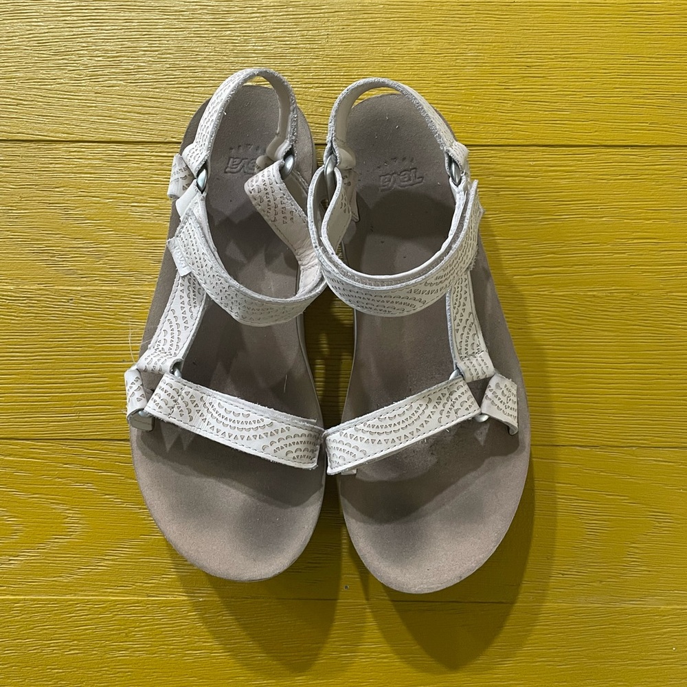 Teva Midform Universal Geometric Sandals